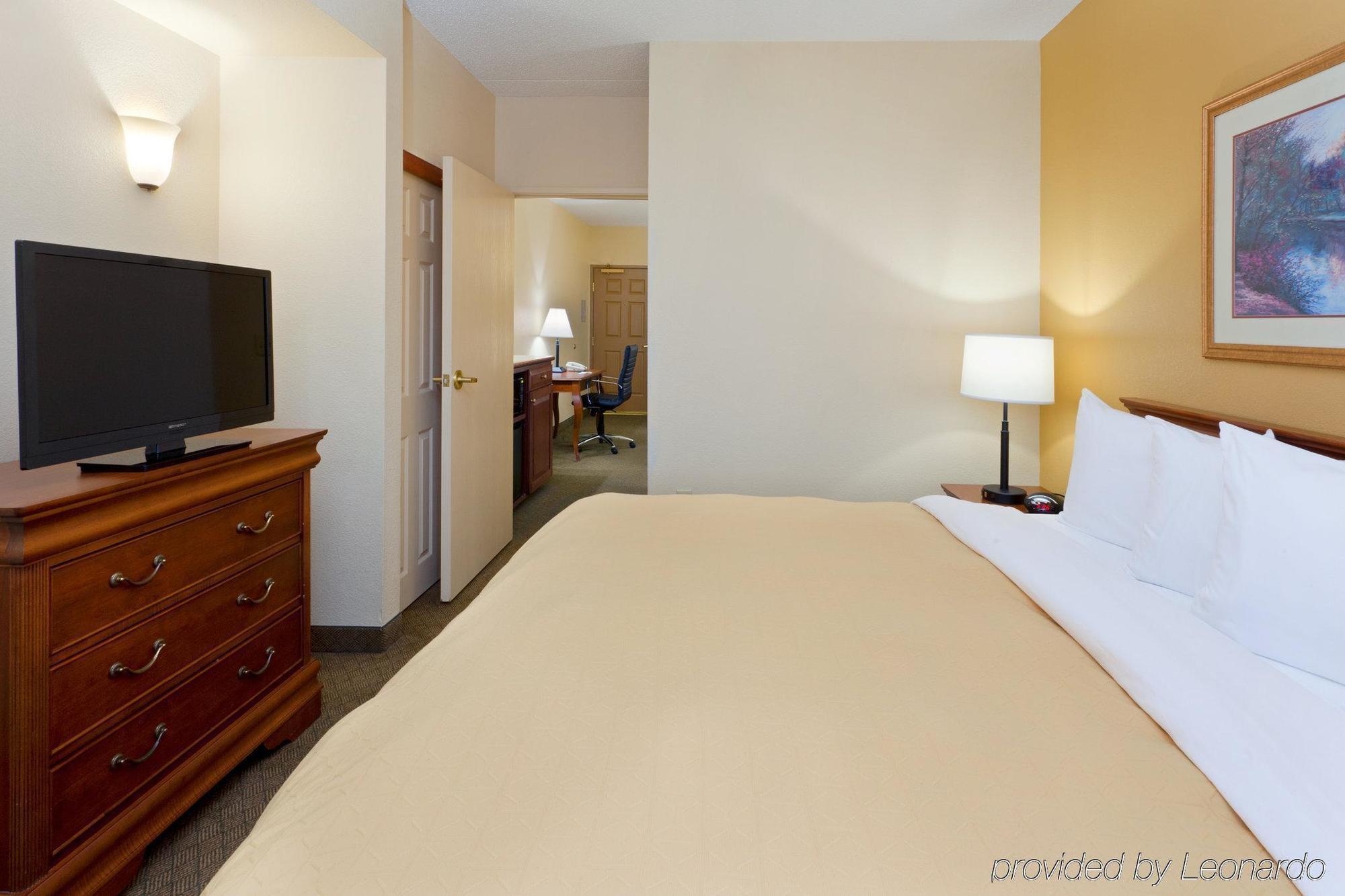 Hampton Inn & Suites By Hilton- Newark Airport Elizabeth Pokoj fotografie